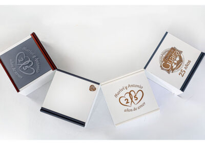 Cajas-Regalo para quesos personalizadas con aluminio en distintos colores