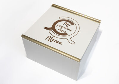Cajas para quesos con perfil metálico y personalizada de Cajas-Regalo