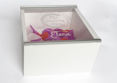 Cajas para quesos con tapa transparente y perfil metálico de Cajas-Regalo